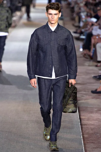 Look 26